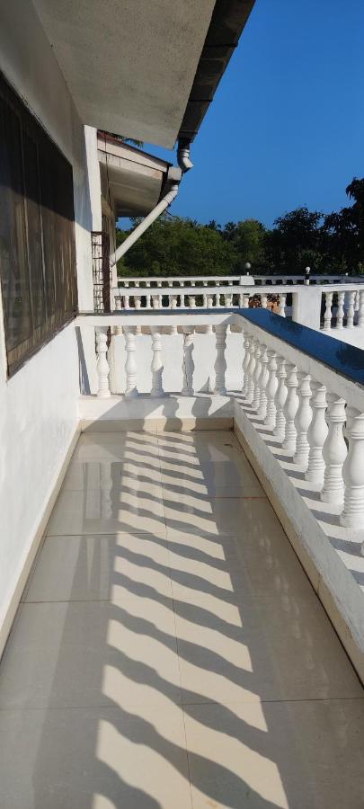 J-House, Spacious Apartments With Balconies, Thalassa 1Min Away Siolim Exterior foto