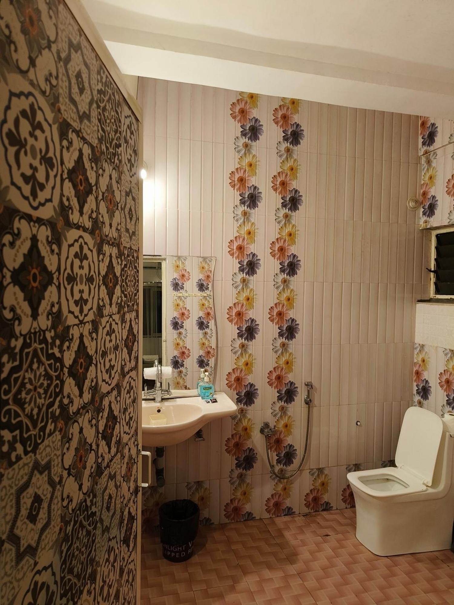 J-House, Spacious Apartments With Balconies, Thalassa 1Min Away Siolim Quarto foto