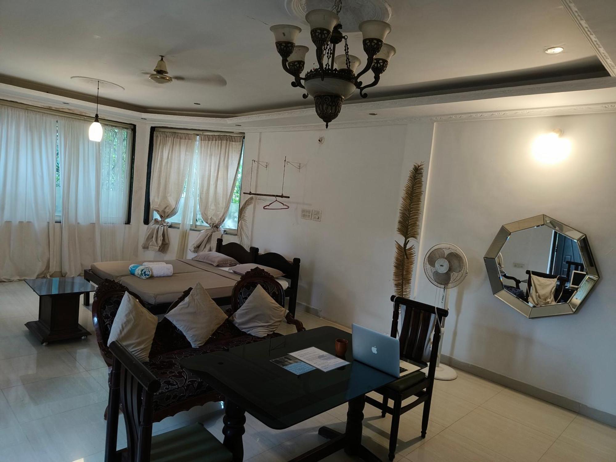 J-House, Spacious Apartments With Balconies, Thalassa 1Min Away Siolim Quarto foto
